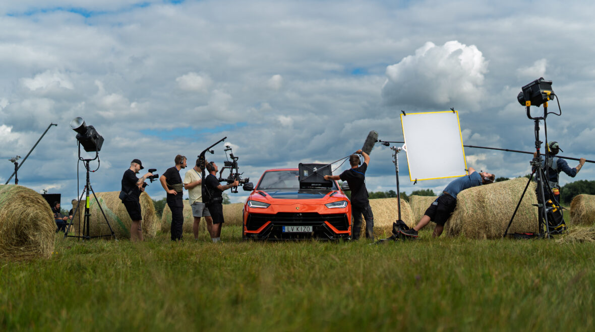 Planowanie chaosu, czyli dlaczego na planie filmowym spokój jest walutą premium.